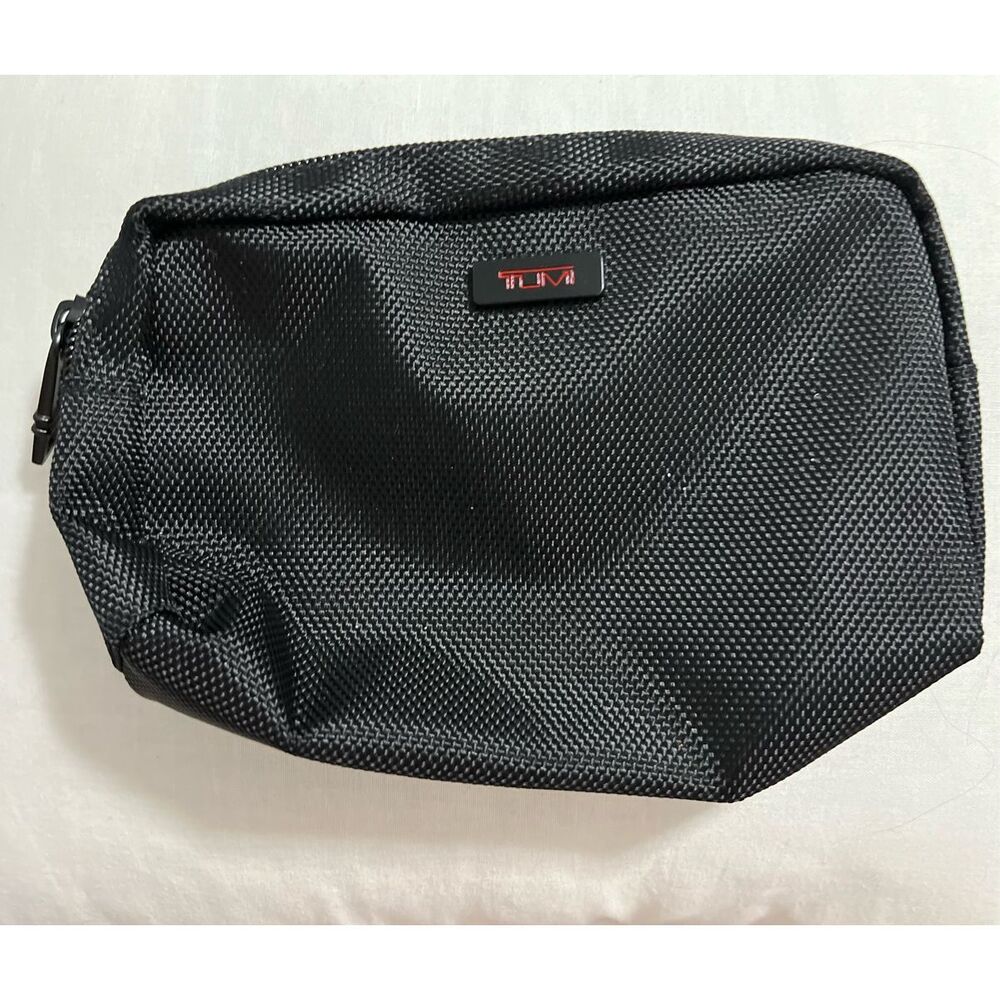 Tumi Small Toiletry Bag cosmetic change
